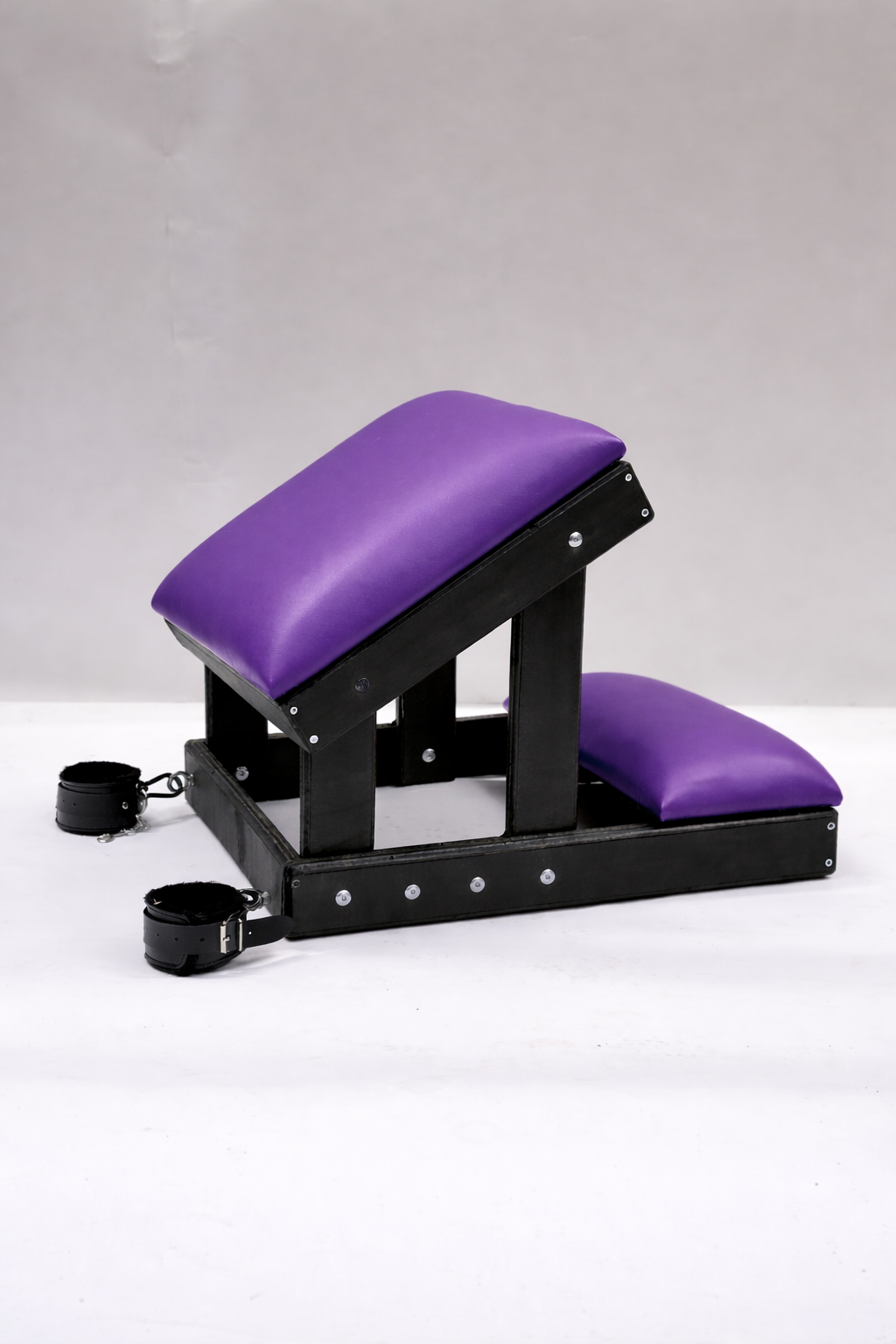 Hardwood Kneeling Bench – Luxury Padded BDSM Positioning Bench with Restraints (Black/Purple)