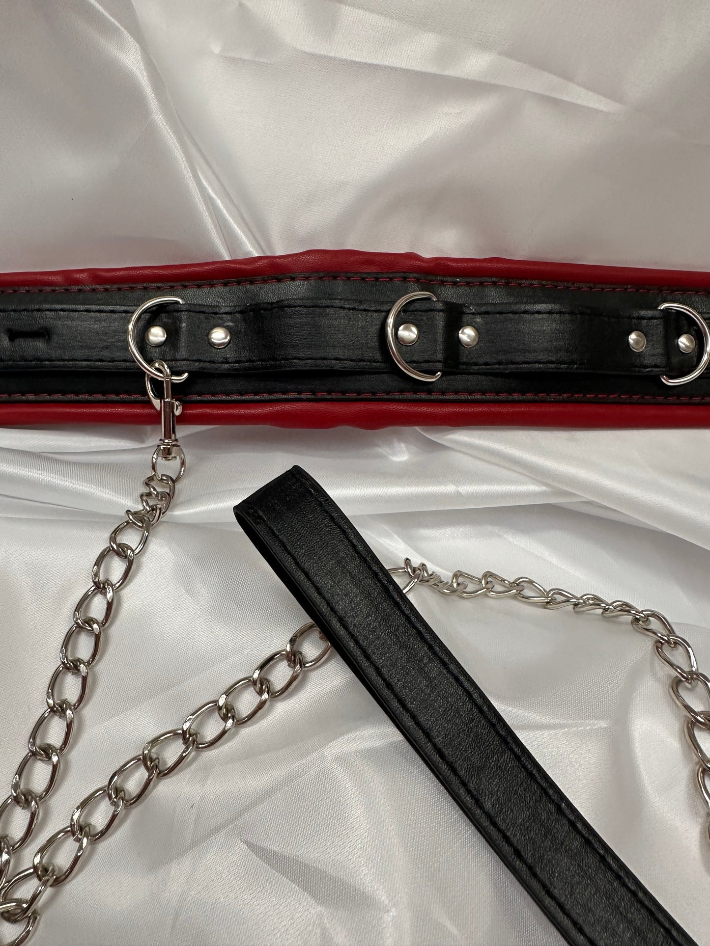 Luxury leather collar with adjustable buckle and matching metal leash, perfect for cosplay, BDSM, gothic fashion, and stylish restraint play