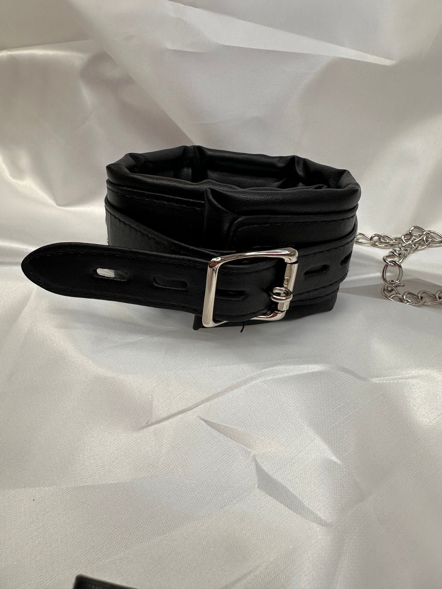 Luxury leather collar with adjustable buckle and matching metal leash, perfect for cosplay, BDSM, gothic fashion, and stylish restraint play