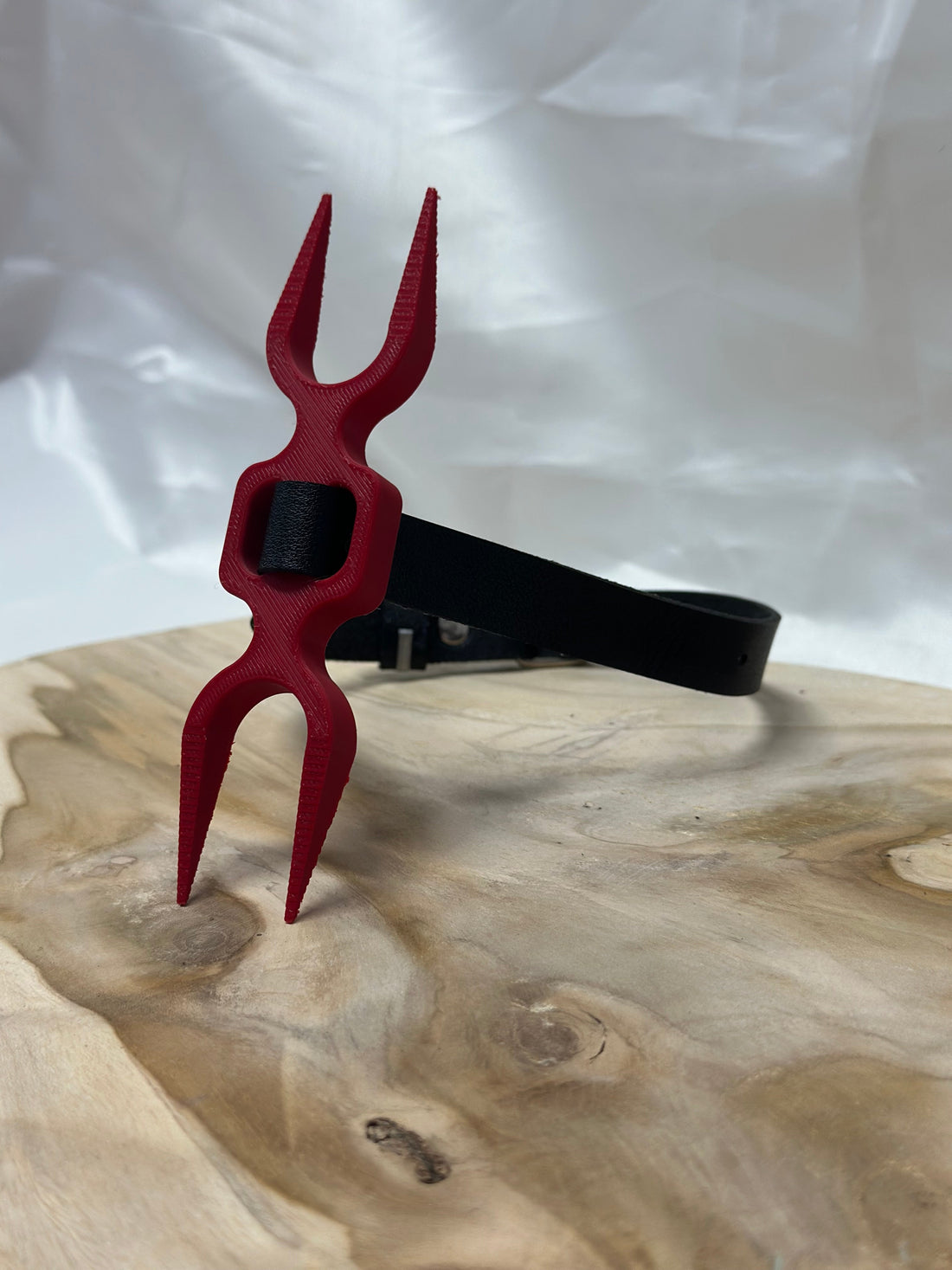 What Is a Heretic’s Fork? Medieval BDSM Collar Guide