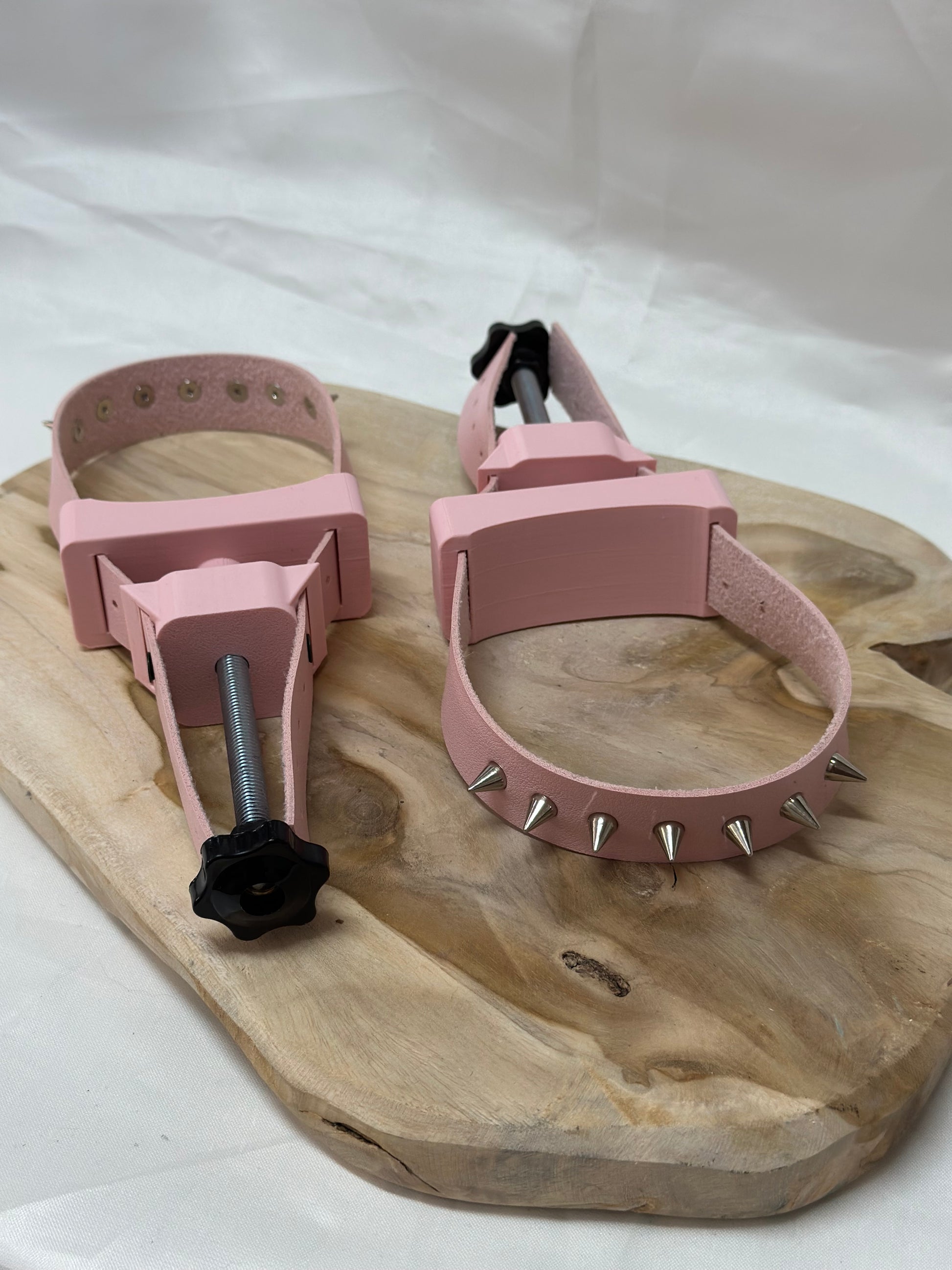 Adjustable BDSM breast bondage clamps made of PLA and metal – durable nipple clamps for sensory play, fetish gear, and bondage enthusiasts.