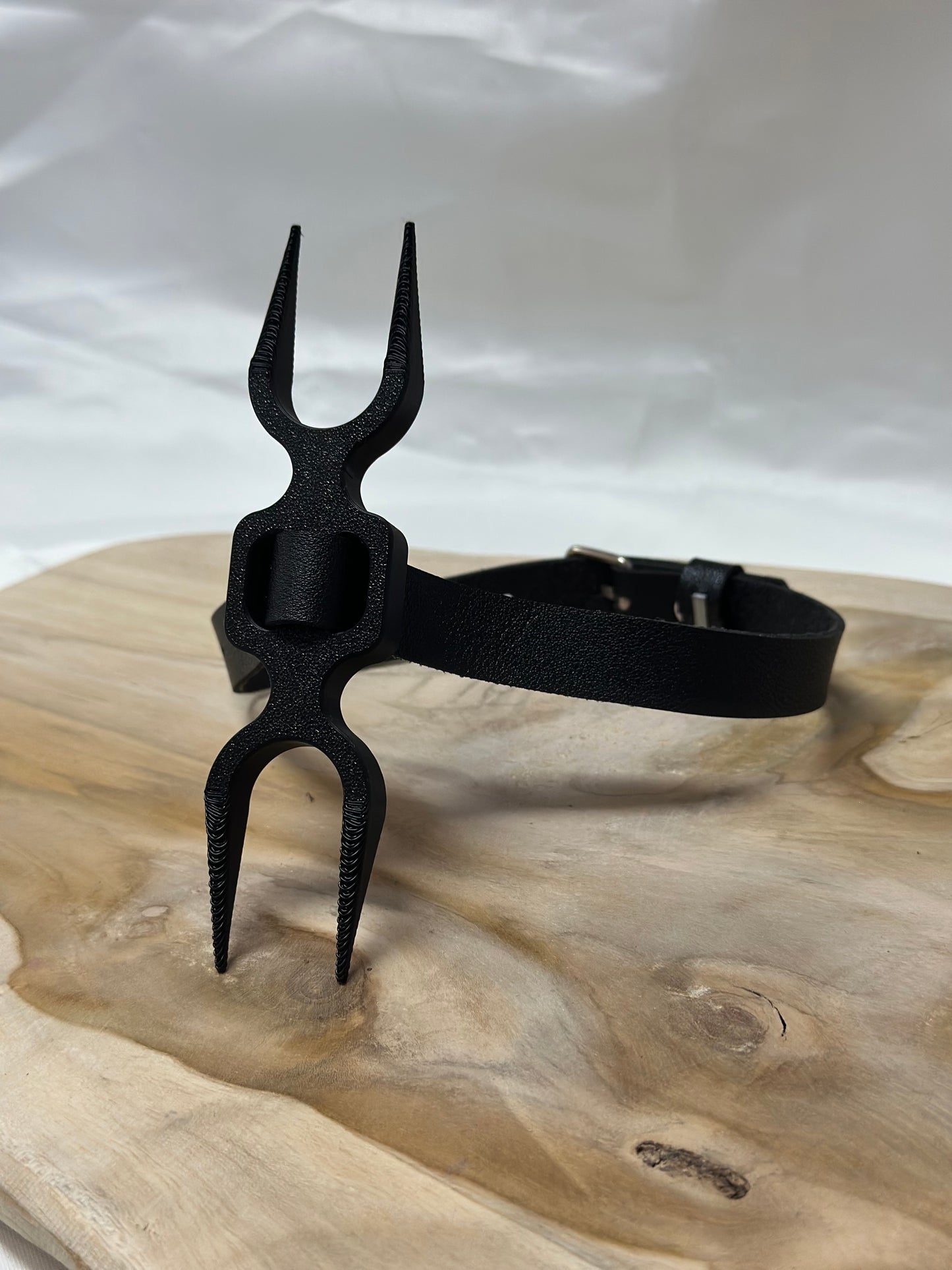 Heretic’s Fork BDSM Collar – Medieval-Inspired Psychological Restraint (Standard Edition)
