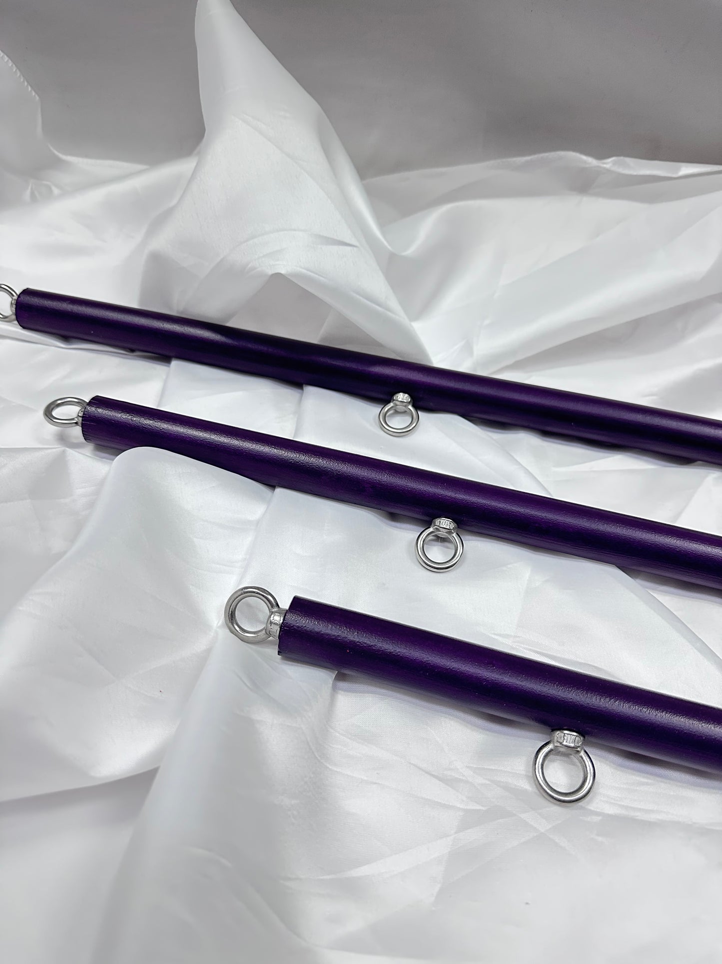 Purple Wooden Spreader Bar – Solid Wood BDSM Bondage Restraint with Metal Hardware (40 / 60 / 80 cm)