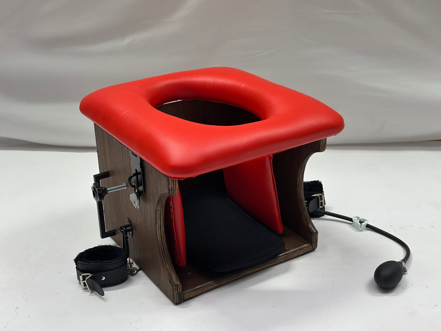 Smotherbox Queening Throne – Adjustable Sensory Control BDSM Chair (Brown/Red)