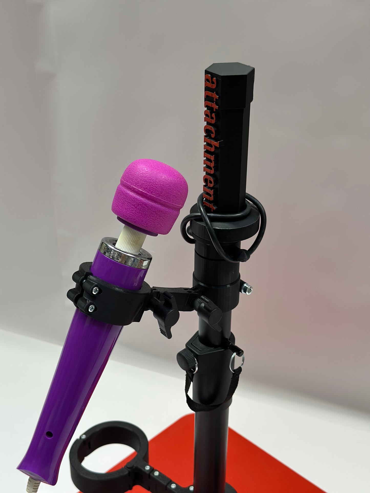 Red One Bar Prison Restraint Pole – Modular BDSM Positioning System with Hardwood Base (kopie)