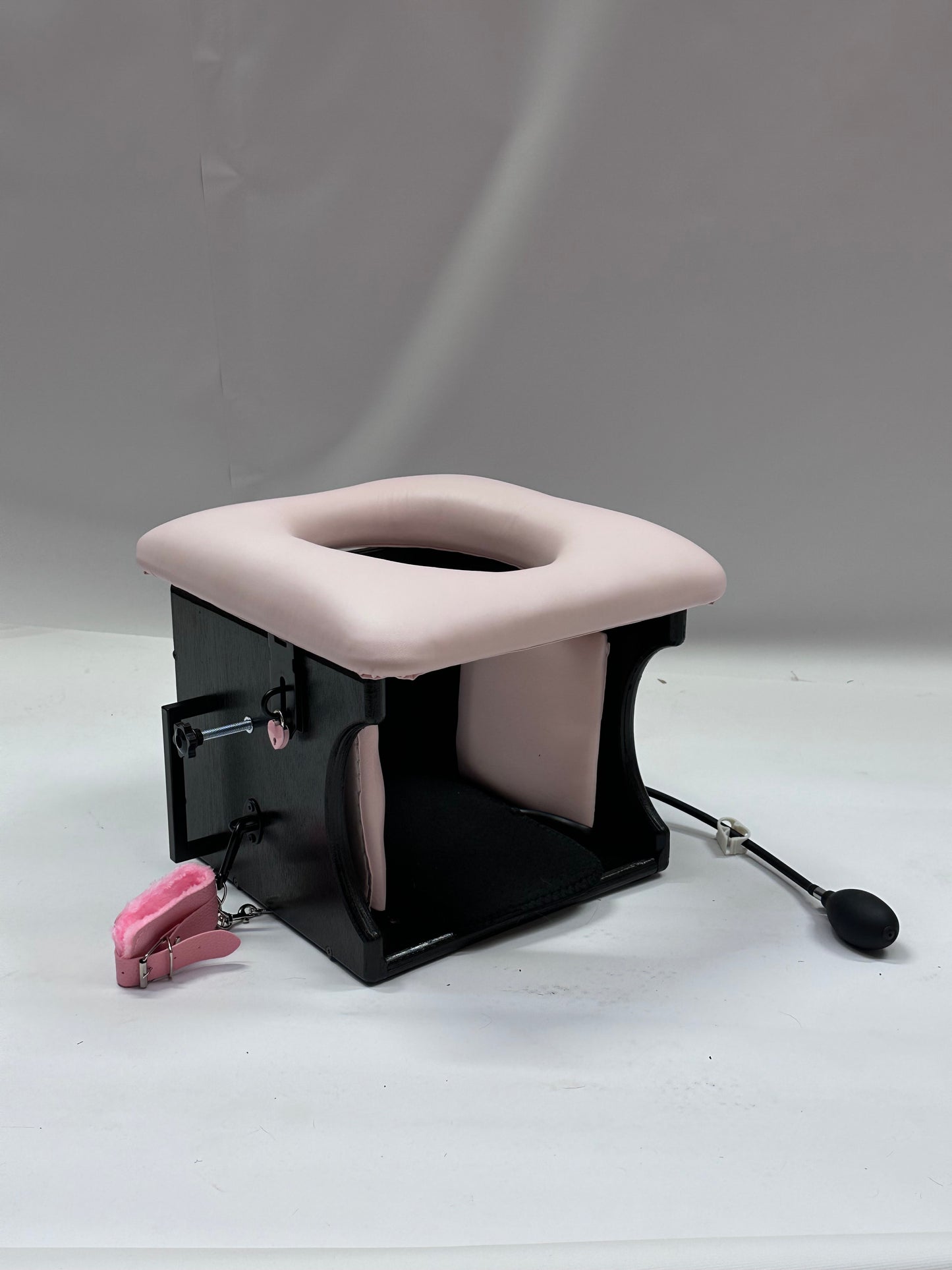 Smotherbox Queening Throne – Adjustable Sensory Control BDSM Chair (Black/Pink)