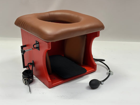 Smotherbox Queening Throne – Adjustable Sensory Control BDSM Chair (Red/Cognac)