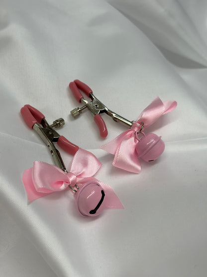 Adjustable metal nipple clamps with bows and bells