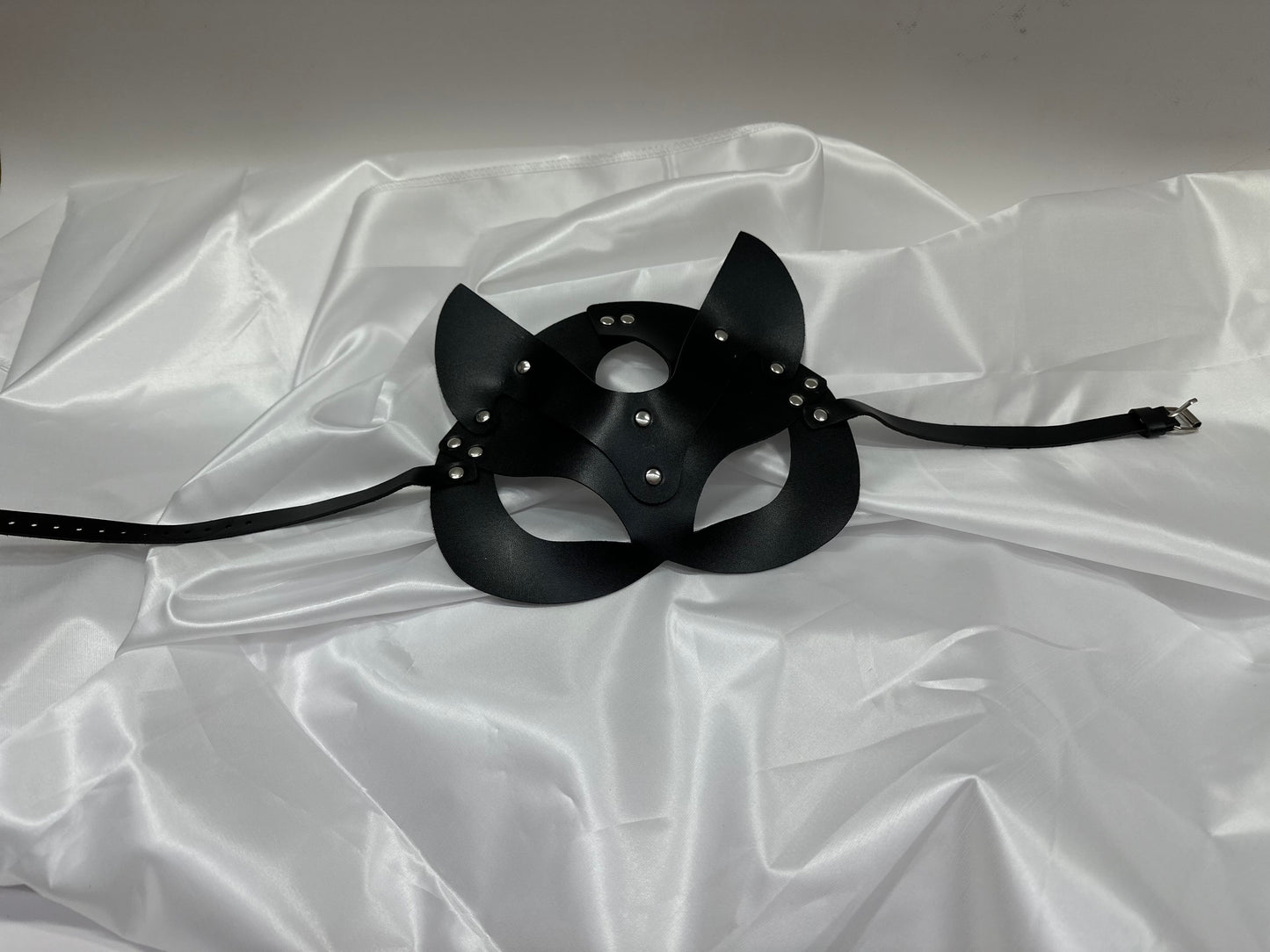 Handmade Faux Leather Cat Mask – Mysterious, Elegant & Playful