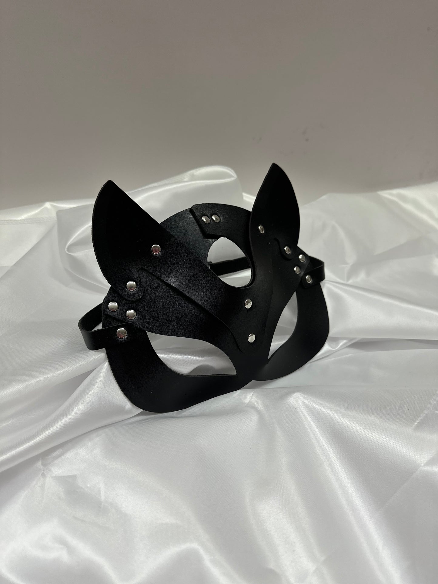 Handmade Faux Leather Cat Mask – Mysterious, Elegant & Playful